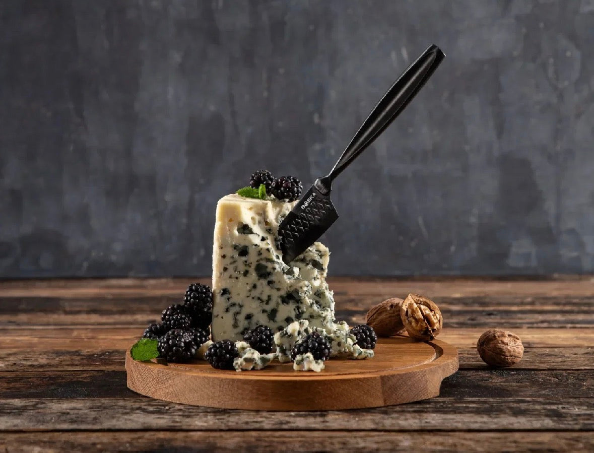 Cheese knives and tools